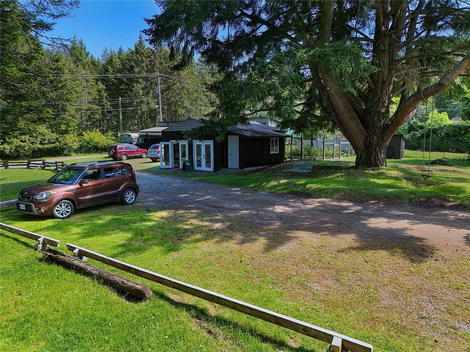 454 Village Bay Rd, Mayne Island, BC