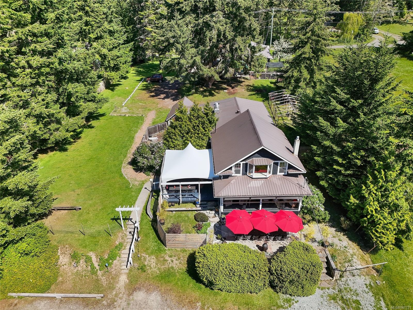 454 Village Bay Rd, Mayne Island, BC