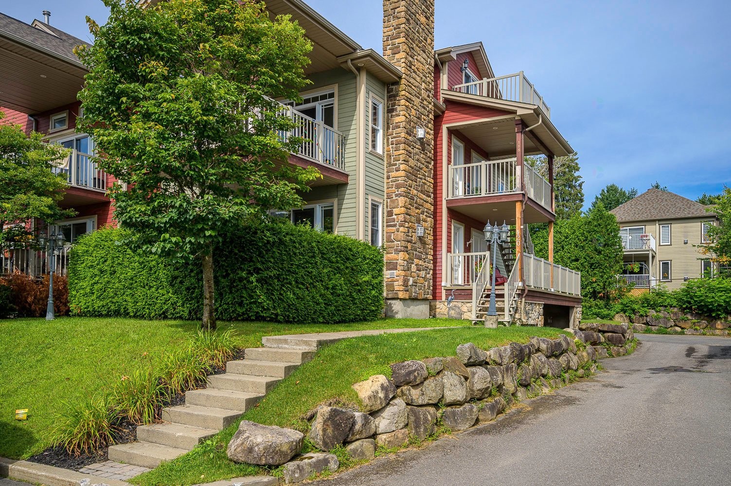 Front of Structure - 120 Ch. Louis-Dufour, Saint-Sauveur, QC - Outdoor