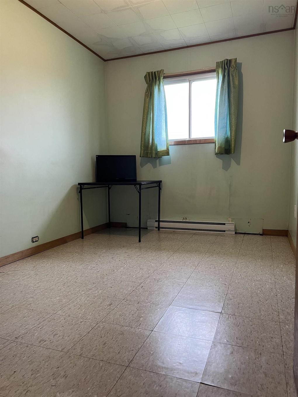 410 Neville Street, Reserve Mines, NS