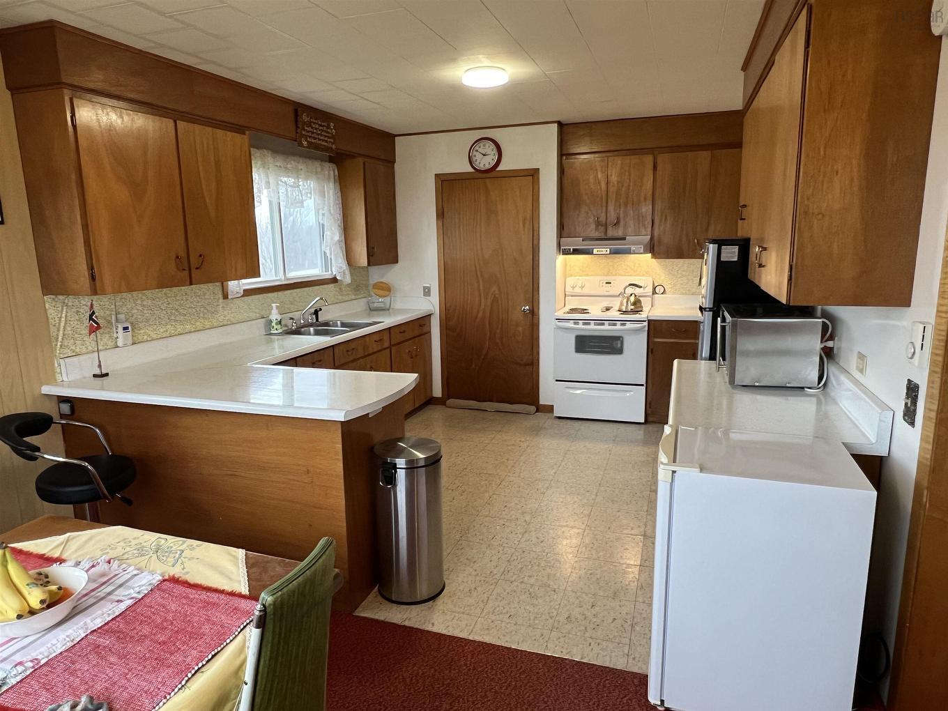 410 Neville Street, Reserve Mines, NS