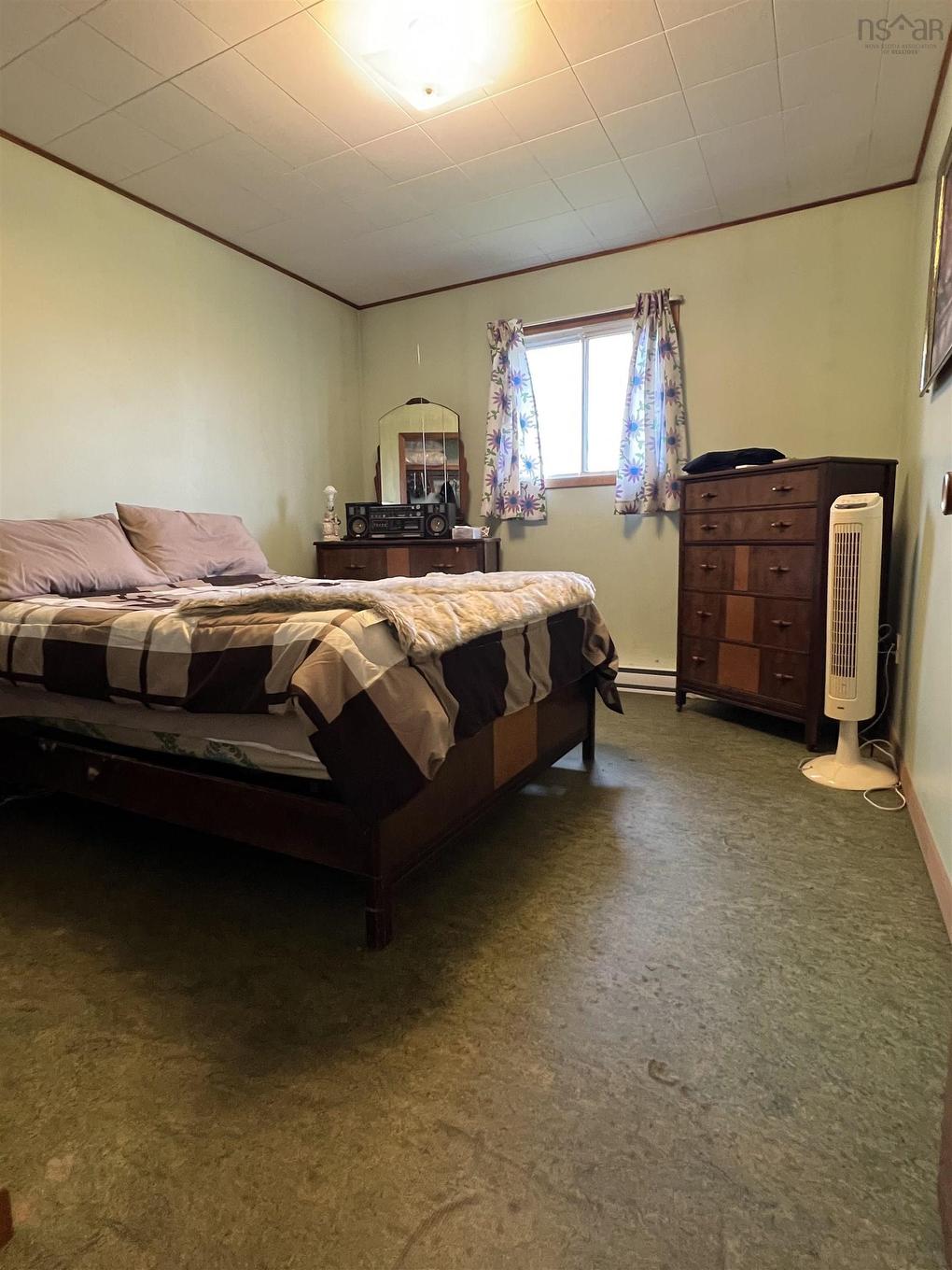 410 Neville Street, Reserve Mines, NS