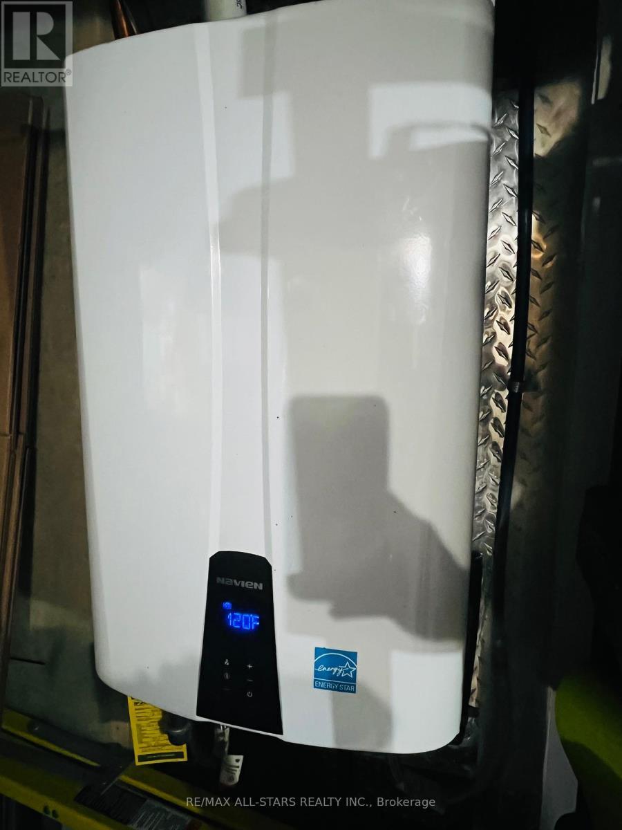 47 Douglas Avenue, Hamilton, ON - Indoor Photo Showing Basement