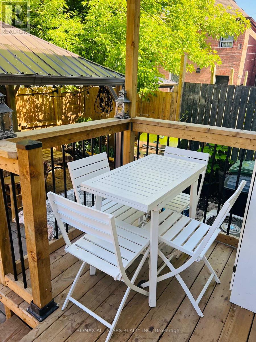 47 Douglas Avenue, Hamilton, ON - Outdoor With Deck Patio Veranda