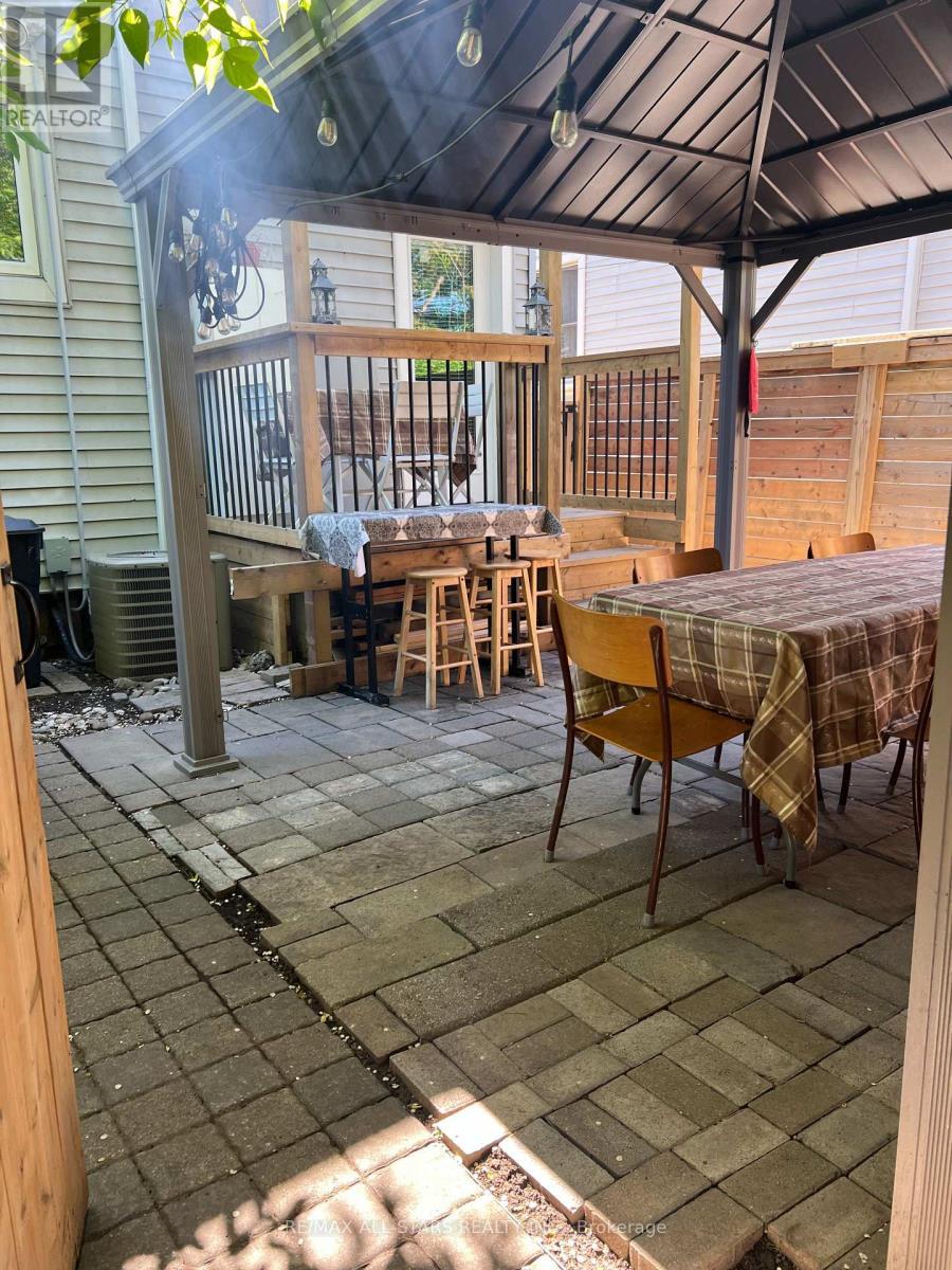 47 Douglas Avenue, Hamilton, ON - Outdoor With Deck Patio Veranda With Exterior