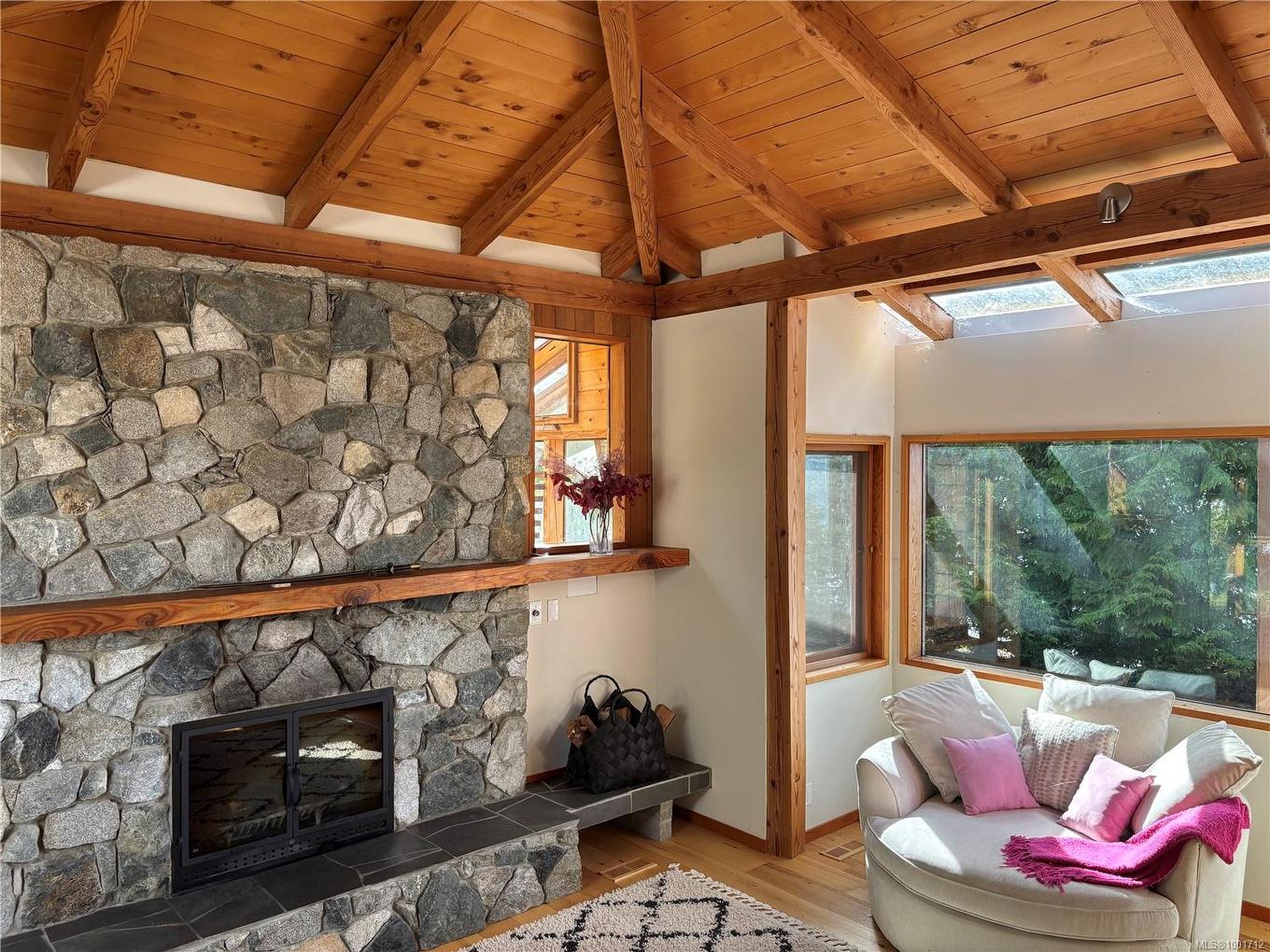 7161 Komas Rd, Denman Island, BC