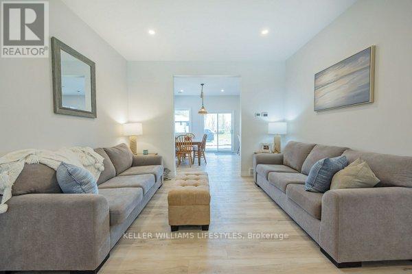 6 Addison Street, Bayham (Port Burwell), ON - Indoor Photo Showing Living Room