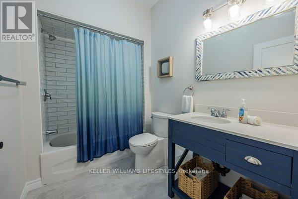 6 Addison Street, Bayham (Port Burwell), ON - Indoor Photo Showing Bathroom