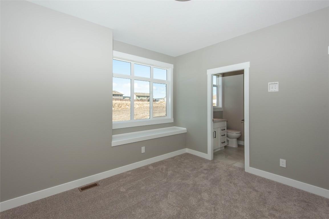 431 Poplar Drive, Logan Lake, BC - Indoor Photo Showing Other Room