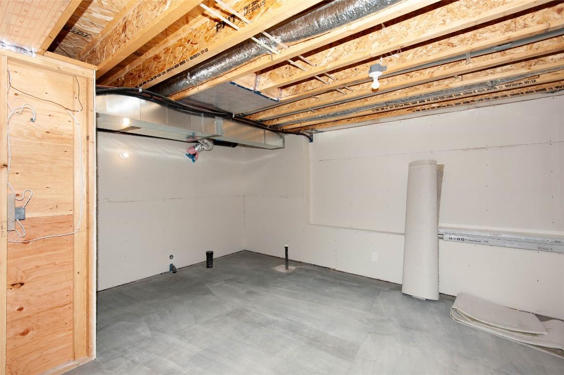 431 Poplar Drive, Logan Lake, BC - Indoor Photo Showing Basement