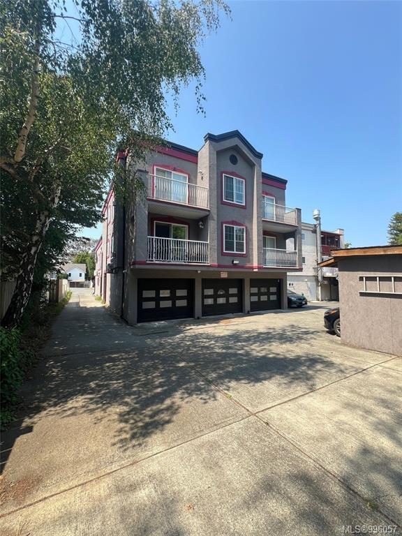 3185 Quadra St, Victoria, BC