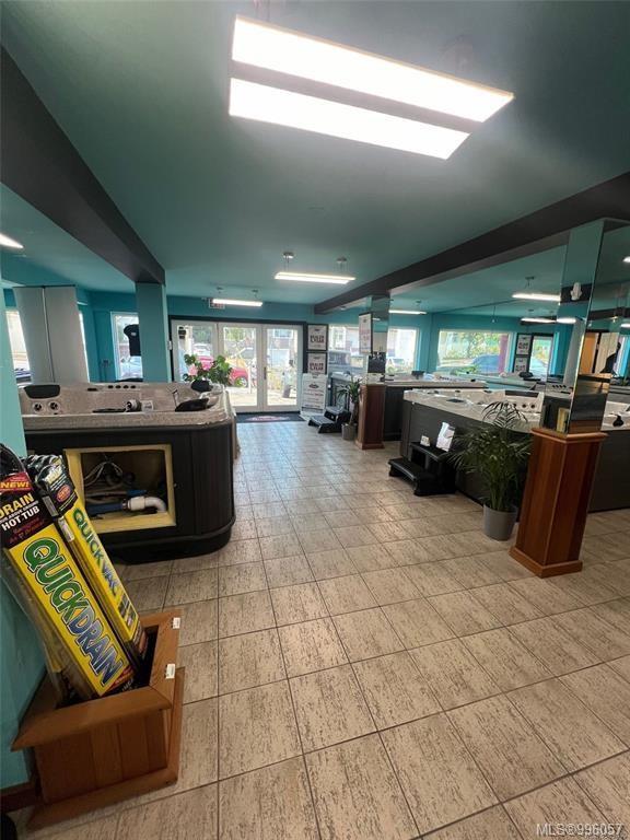 3185 Quadra St, Victoria, BC