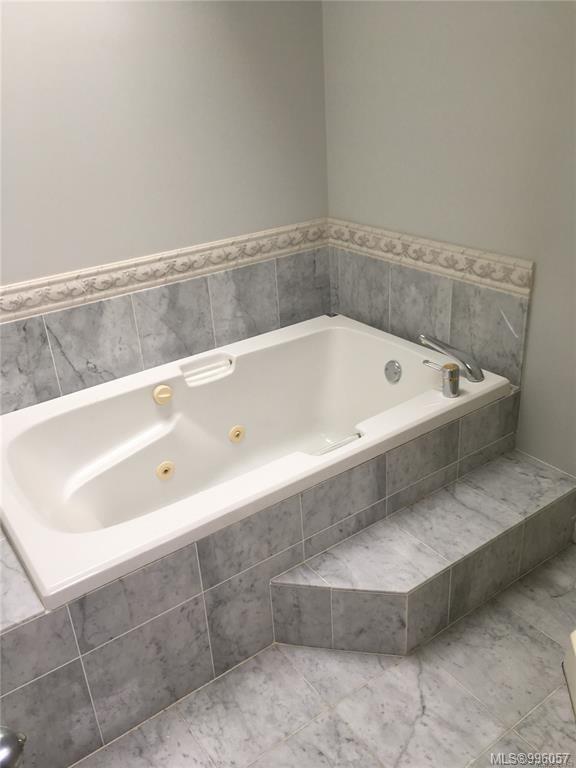 3185 Quadra St, Victoria, BC