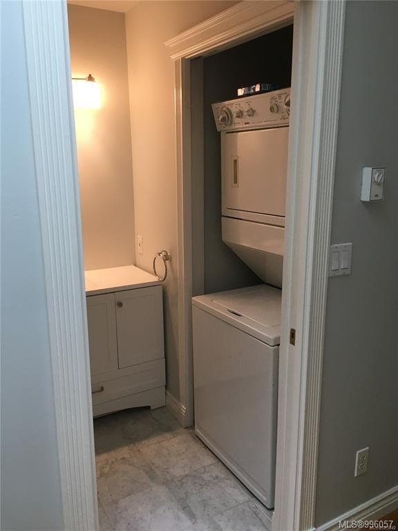 3185 Quadra St, Victoria, BC