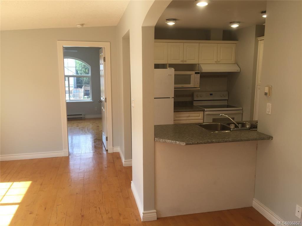 3185 Quadra St, Victoria, BC