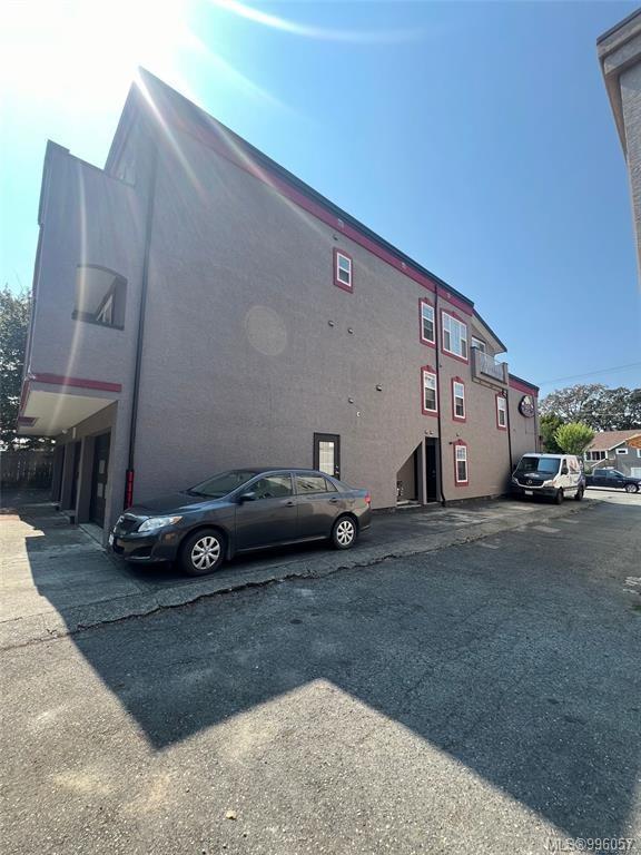 3185 Quadra St, Victoria, BC