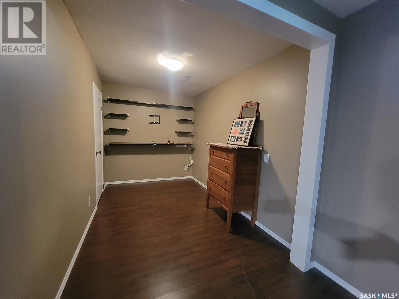 16 4Th Avenue E, Neilburg, SK - Indoor Photo Showing Other Room