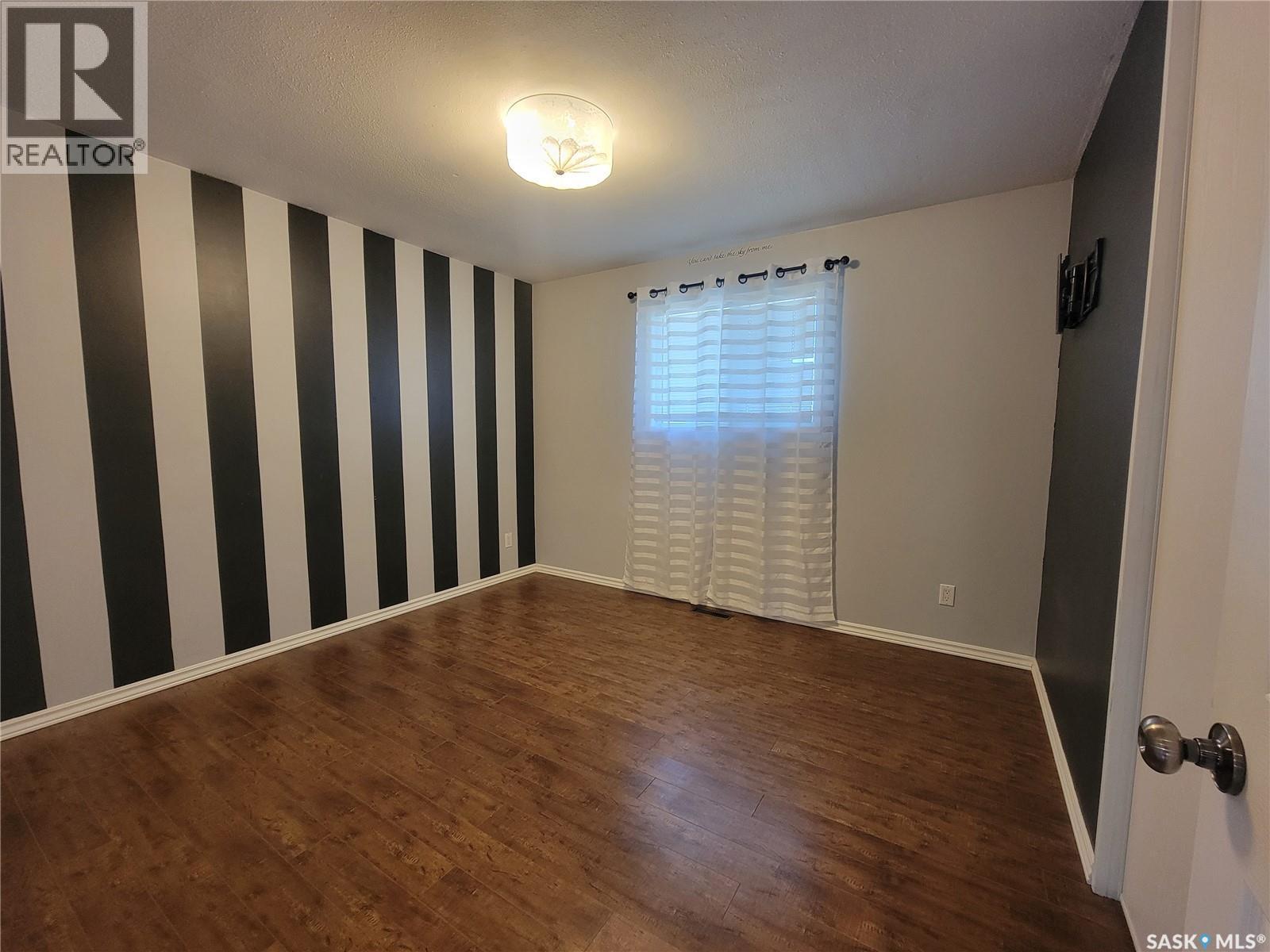 16 4Th Avenue E, Neilburg, SK - Indoor Photo Showing Other Room