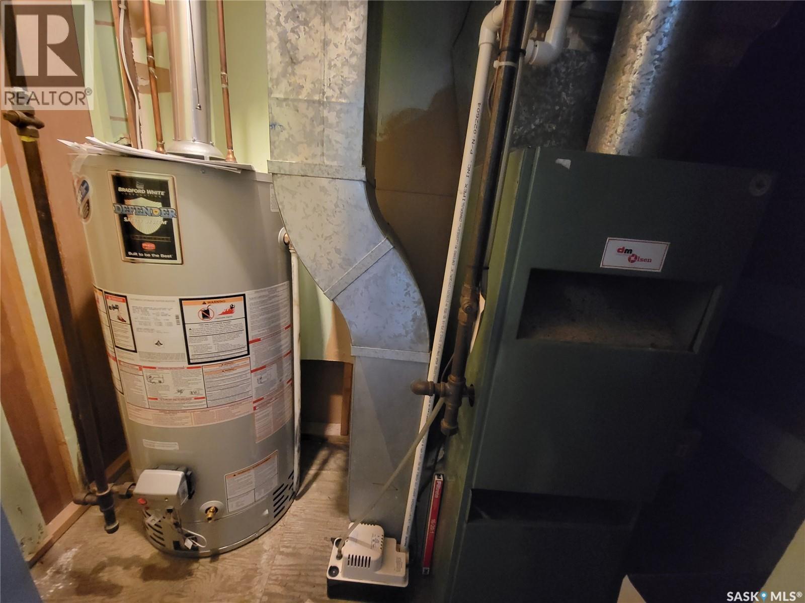 16 4Th Avenue E, Neilburg, SK - Indoor Photo Showing Basement