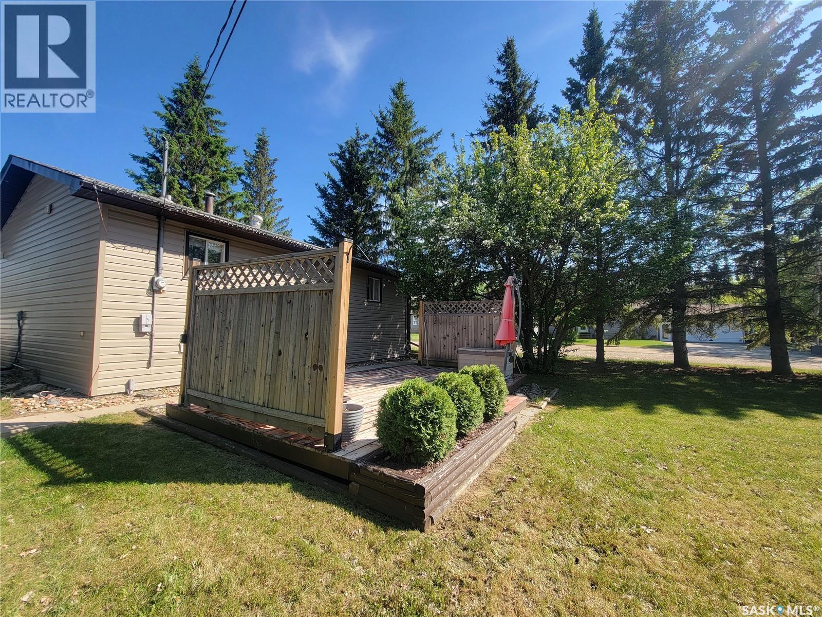 16 4Th Avenue E, Neilburg, SK - Outdoor