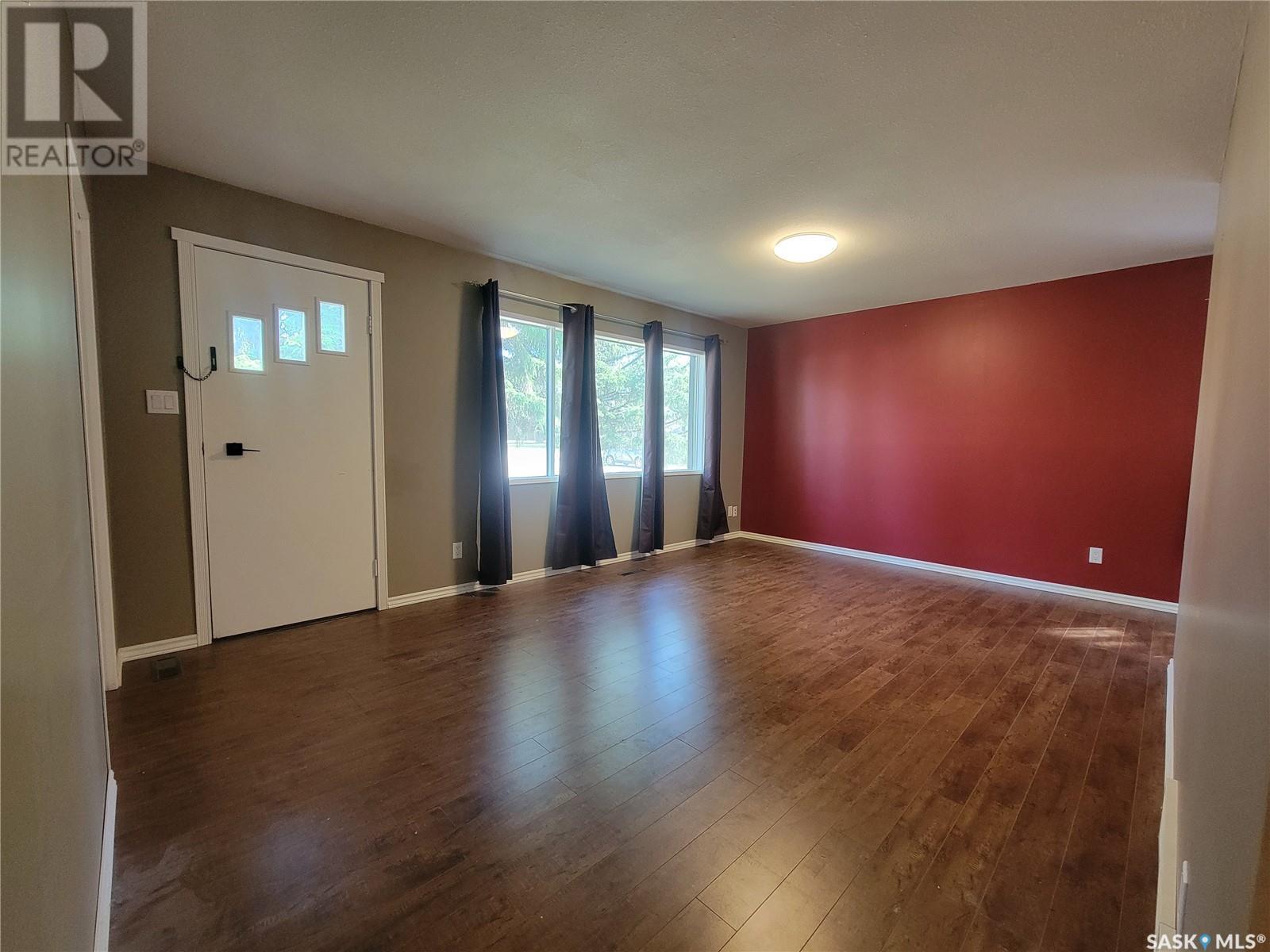 16 4Th Avenue E, Neilburg, SK - Indoor Photo Showing Other Room