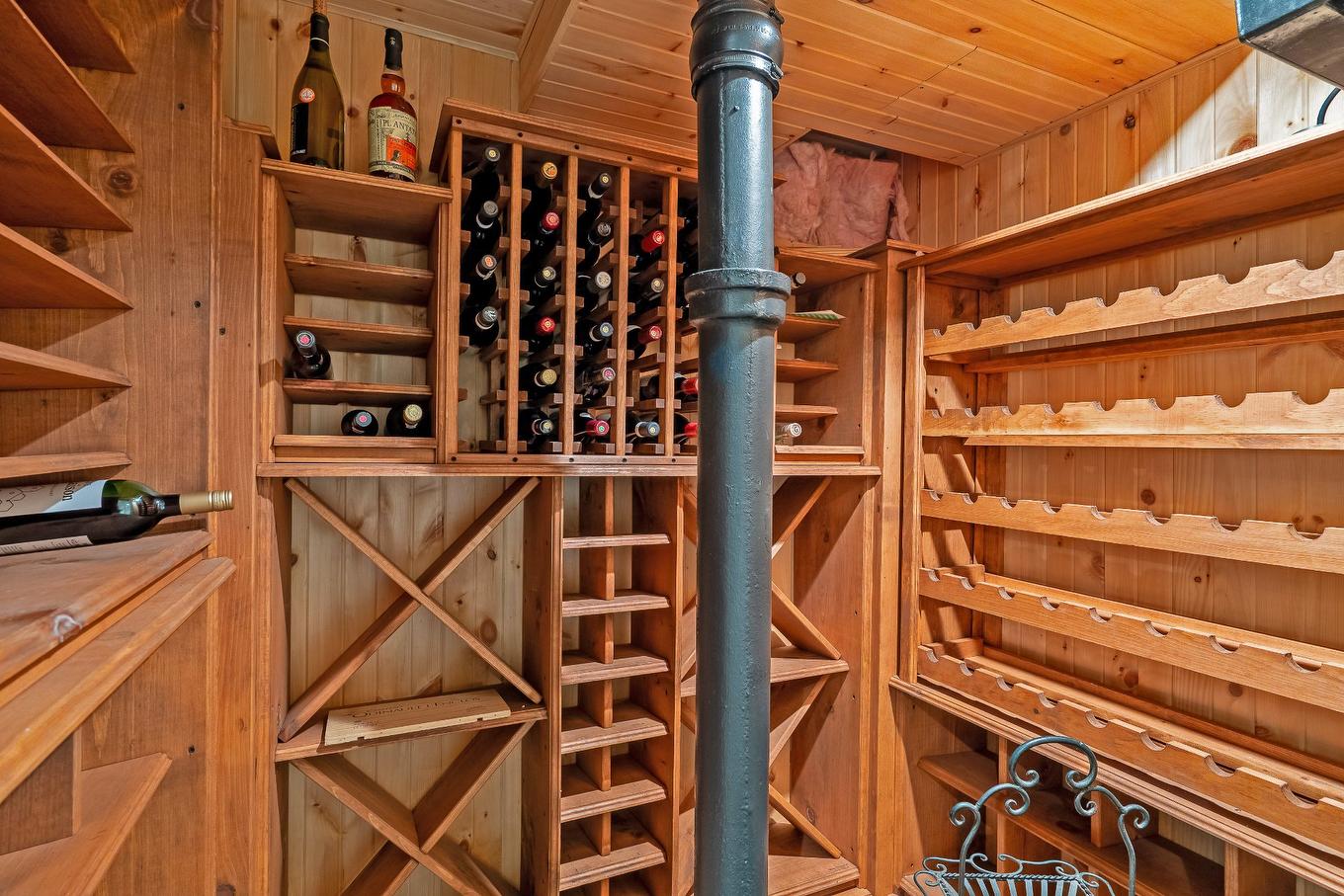 Wine cellar - 58 Av. Beverley, Mont-Royal, QC - Indoor With Storage