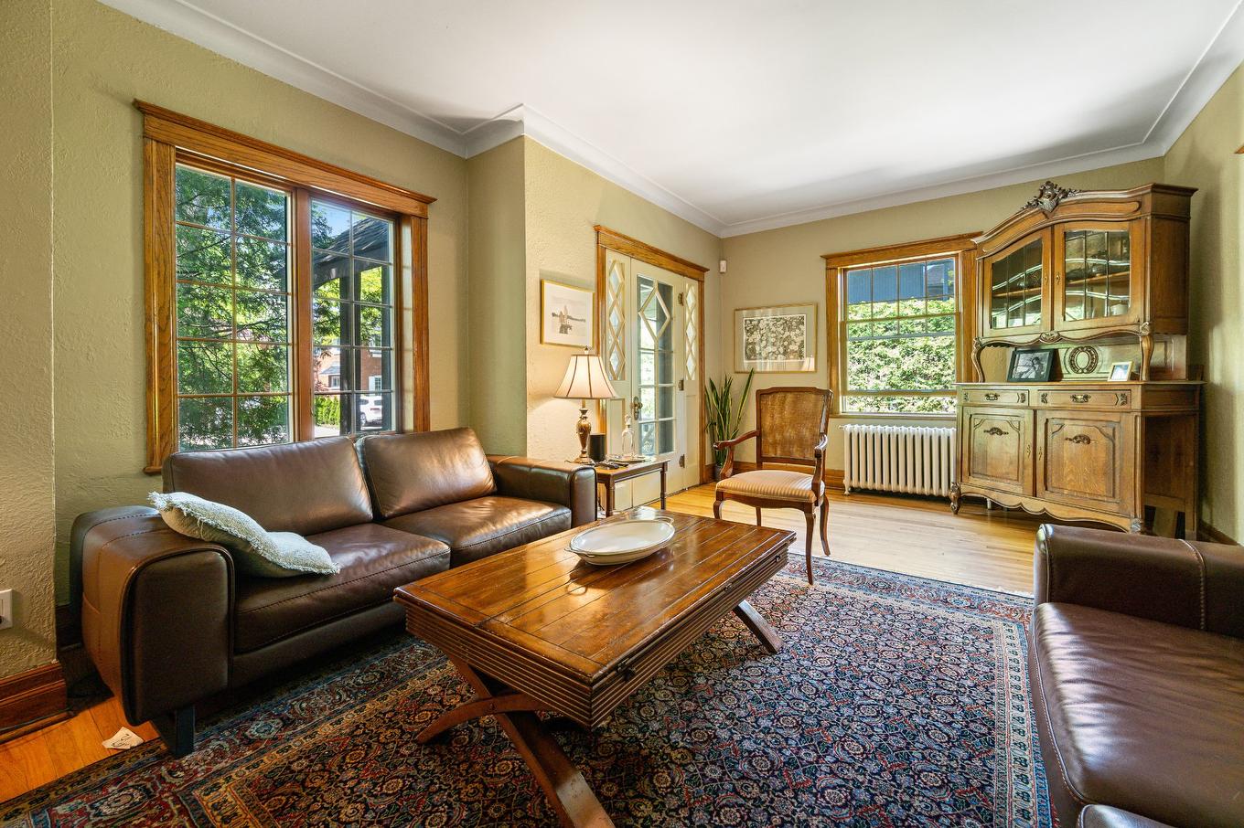 Living room - 58 Av. Beverley, Mont-Royal, QC - Indoor Photo Showing Living Room