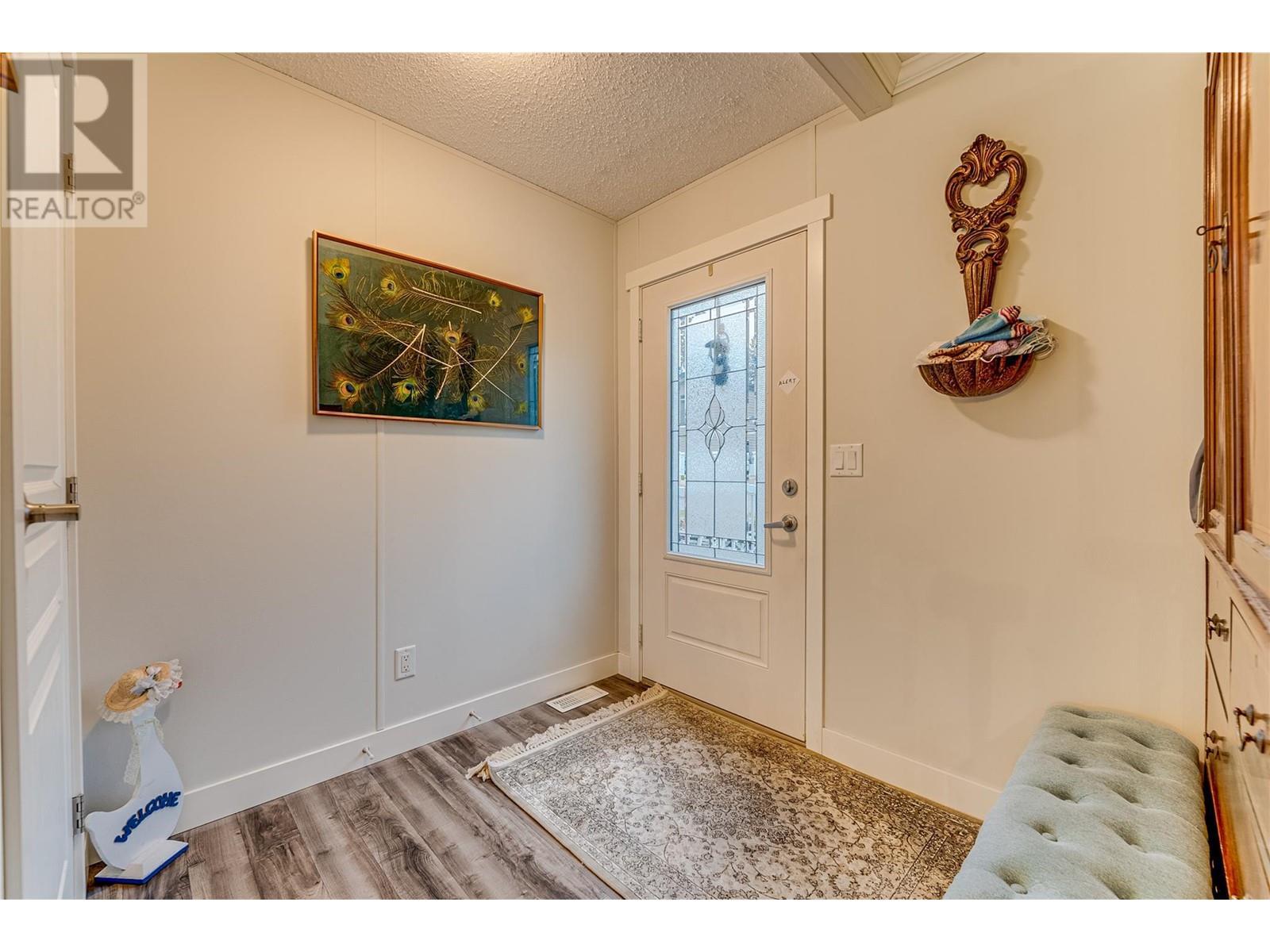 Front door entry - 1600 43 Avenue Unit# 25, Vernon, BC