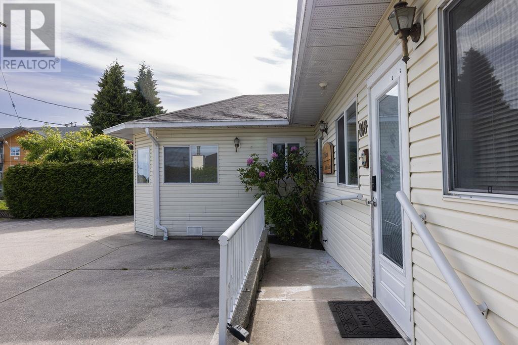 818 Kiwanis Way, Gibsons, BC