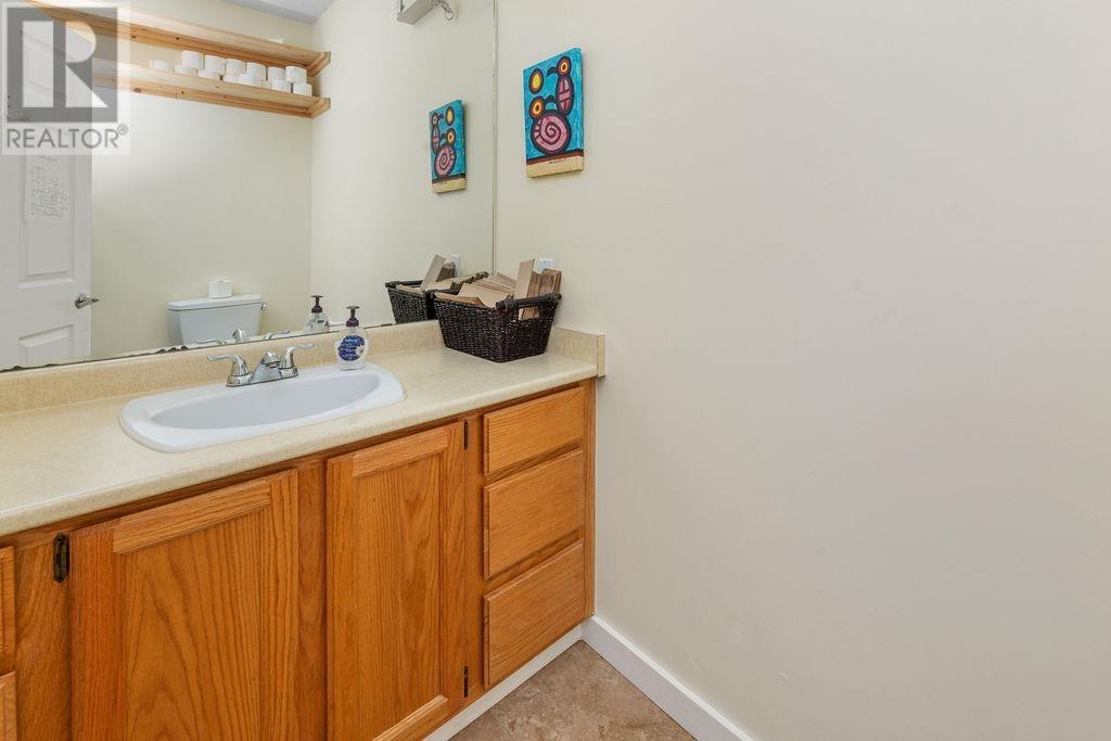 818 Kiwanis Way, Gibsons, BC