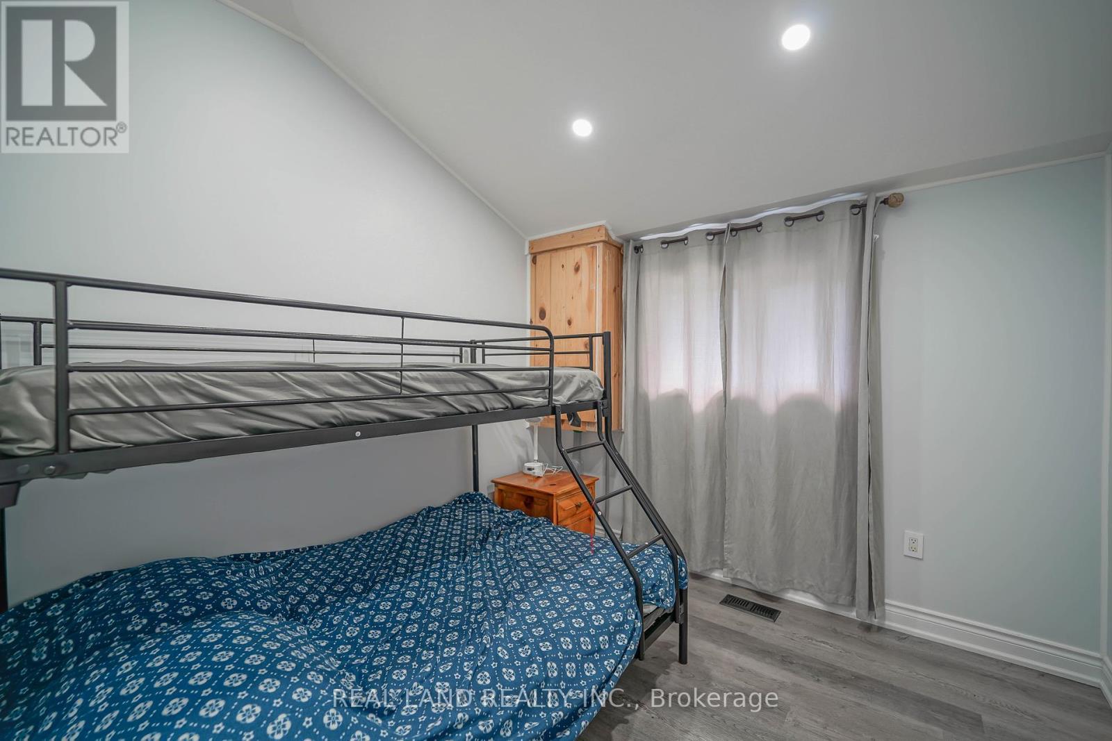 84 Parker Dr, Roseneath, Alnwick/Haldimand, ON - Indoor Photo Showing Bedroom