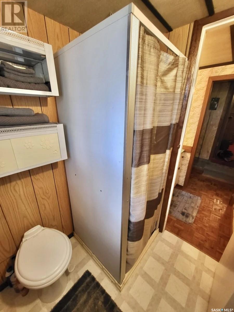 1 Lakeshore Place, Echo Bay, SK - Indoor Photo Showing Bathroom