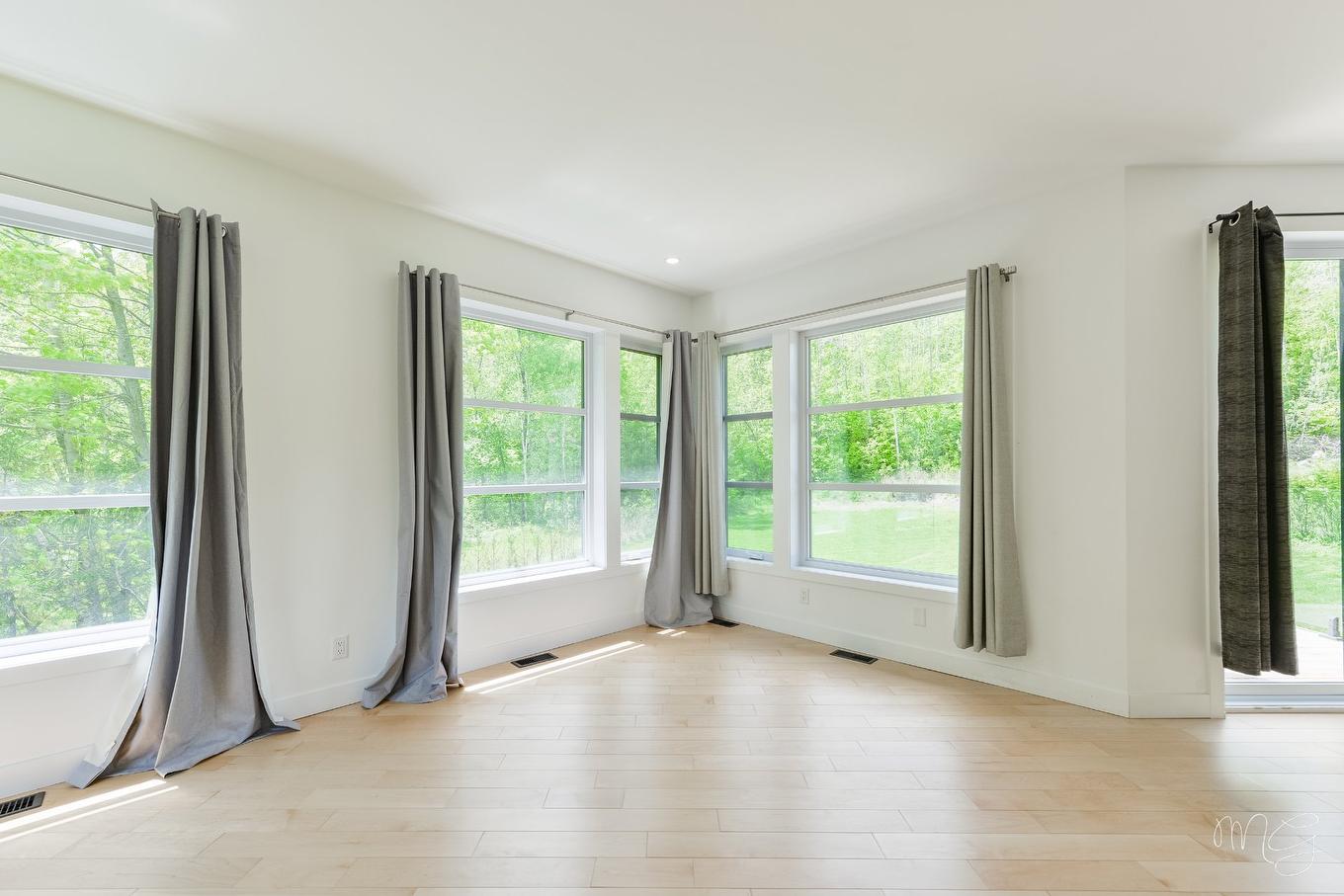 Living room - 1531 Ch. David, Prévost, QC - Indoor Photo Showing Other Room