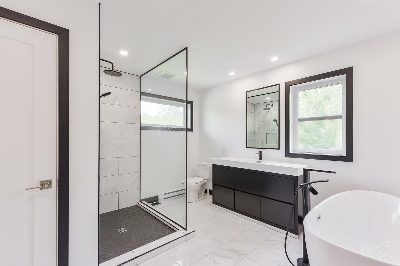 Bathroom - 1531 Ch. David, Prévost, QC - Indoor Photo Showing Bathroom