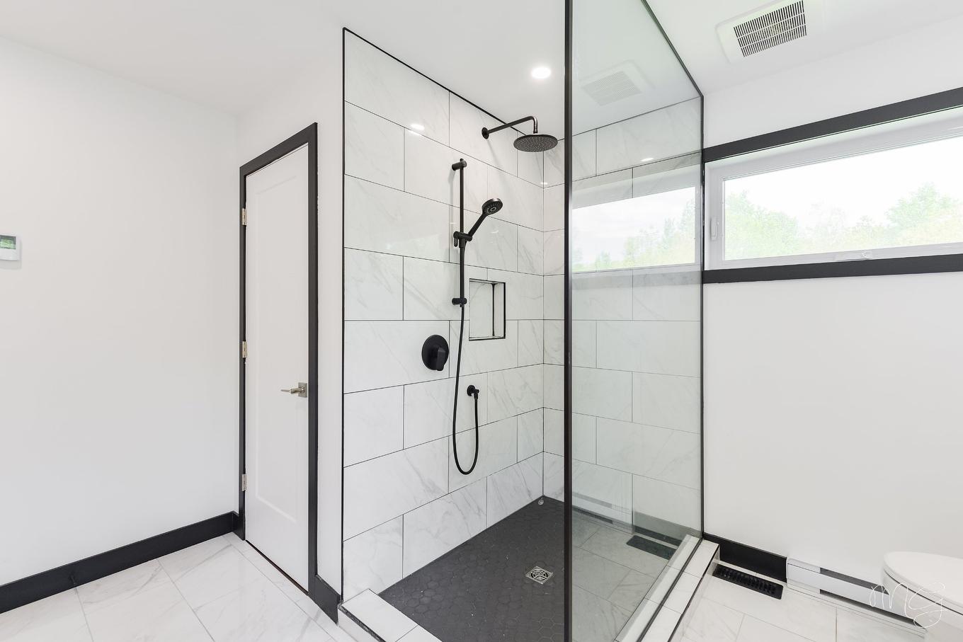 Bathroom - 1531 Ch. David, Prévost, QC - Indoor Photo Showing Bathroom