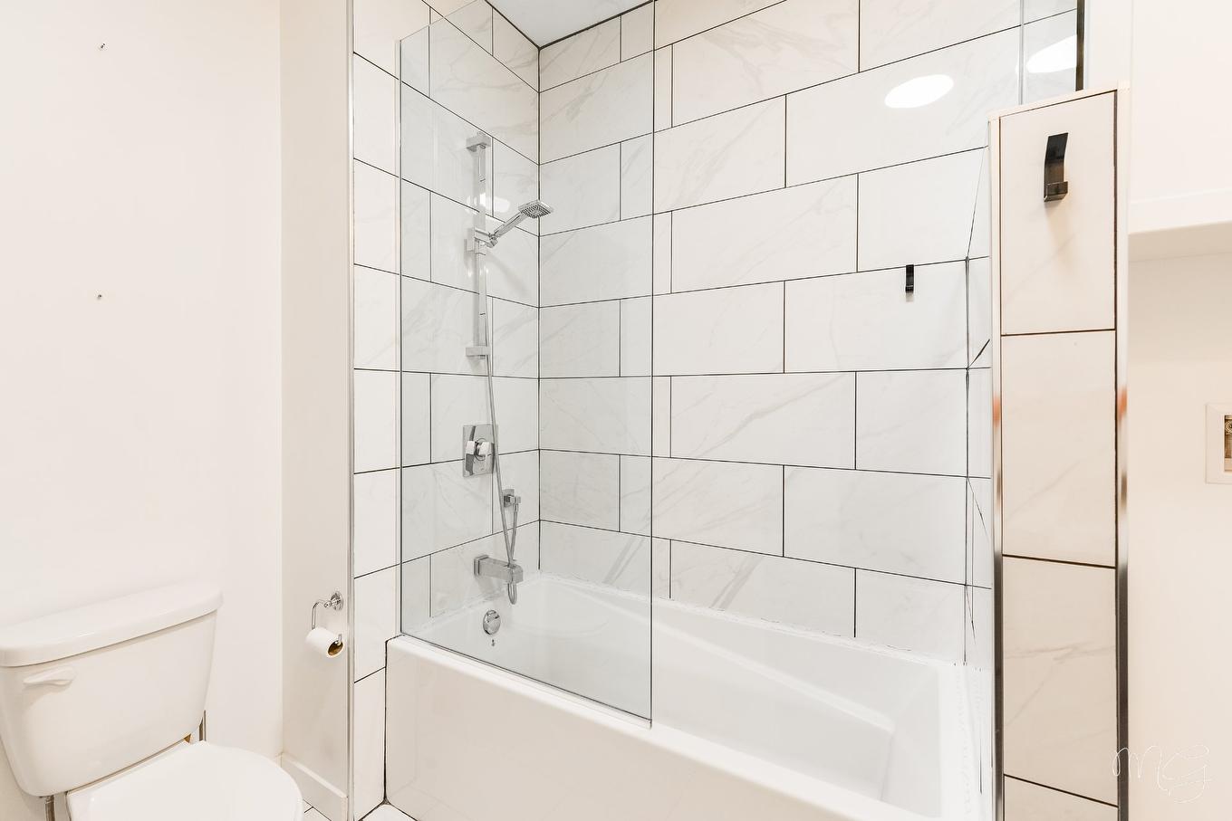 Bathroom - 1531 Ch. David, Prévost, QC - Indoor Photo Showing Bathroom