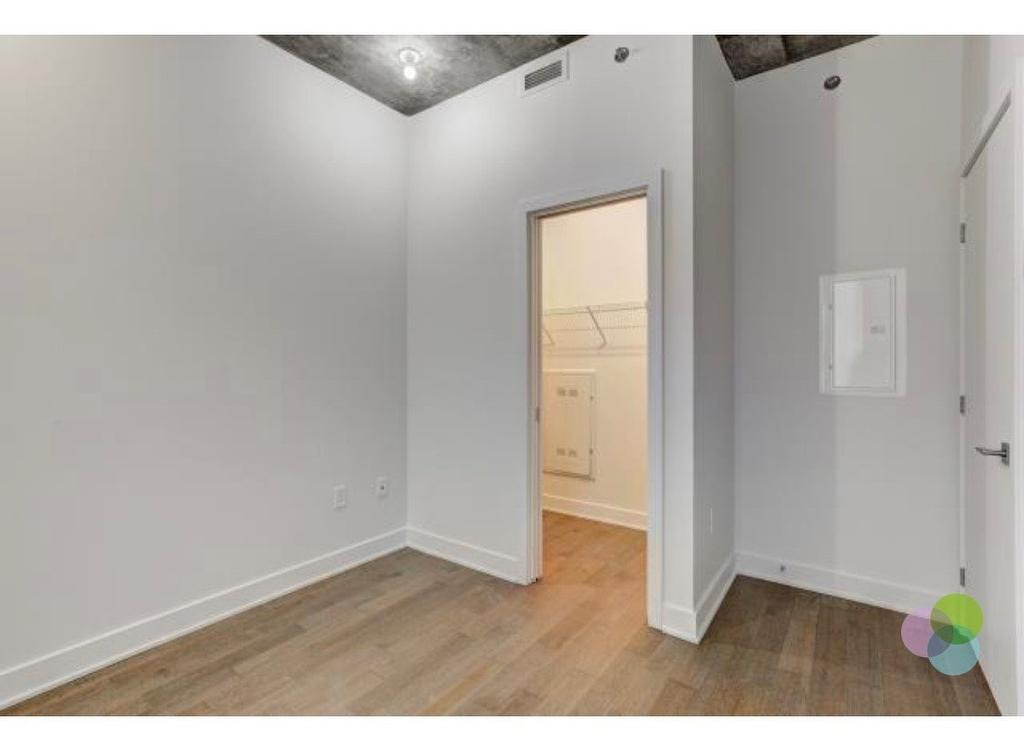 Bedroom - 213-2300 Rue Tupper, Montréal (Ville-Marie), QC - Indoor Photo Showing Other Room