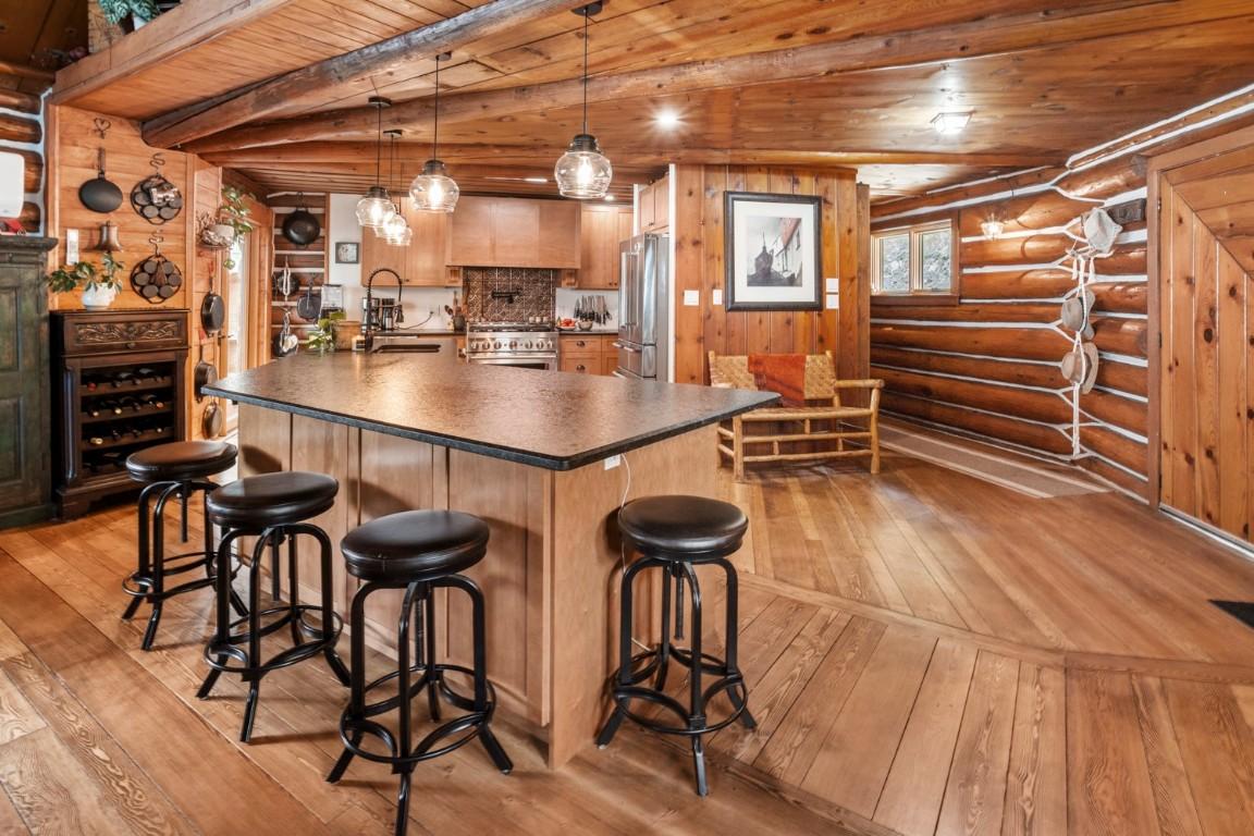 11899 3A Highway, Destiny Bay, BC - Indoor Photo Showing Other Room