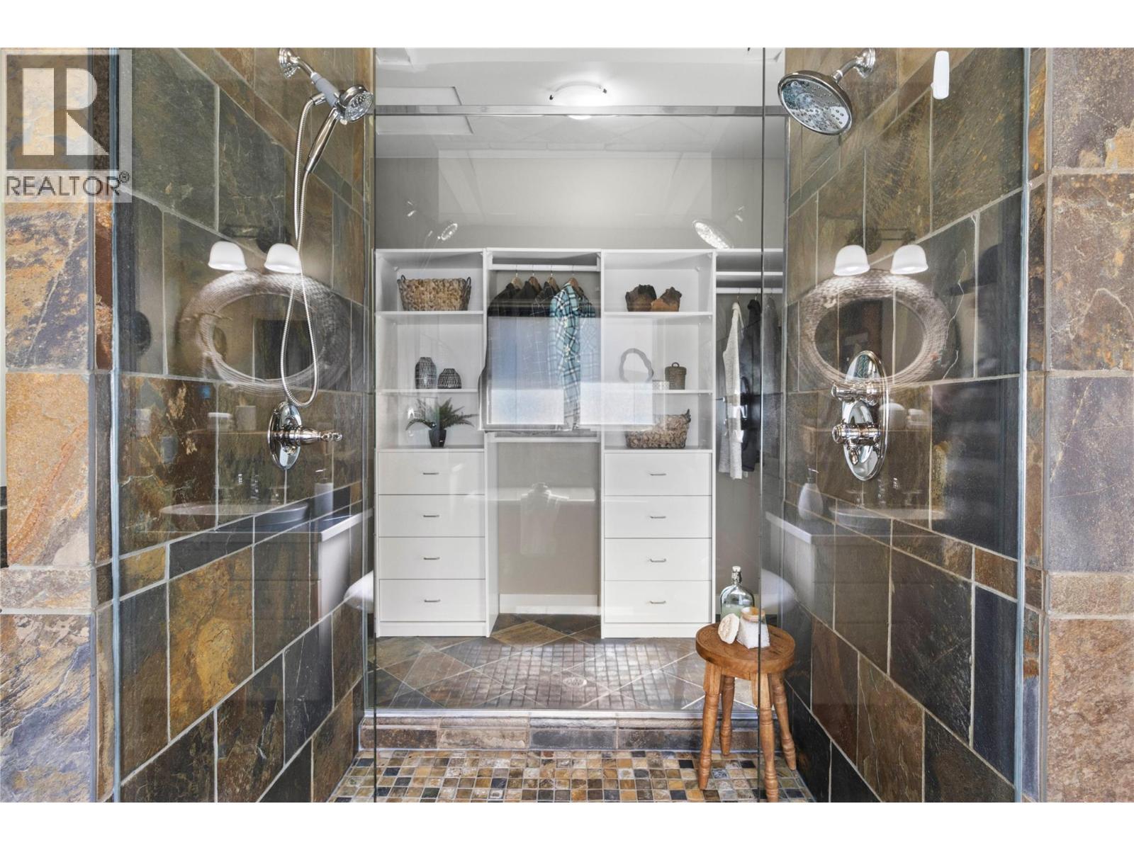 3240 Roncastle Road, Blind Bay, BC - Indoor