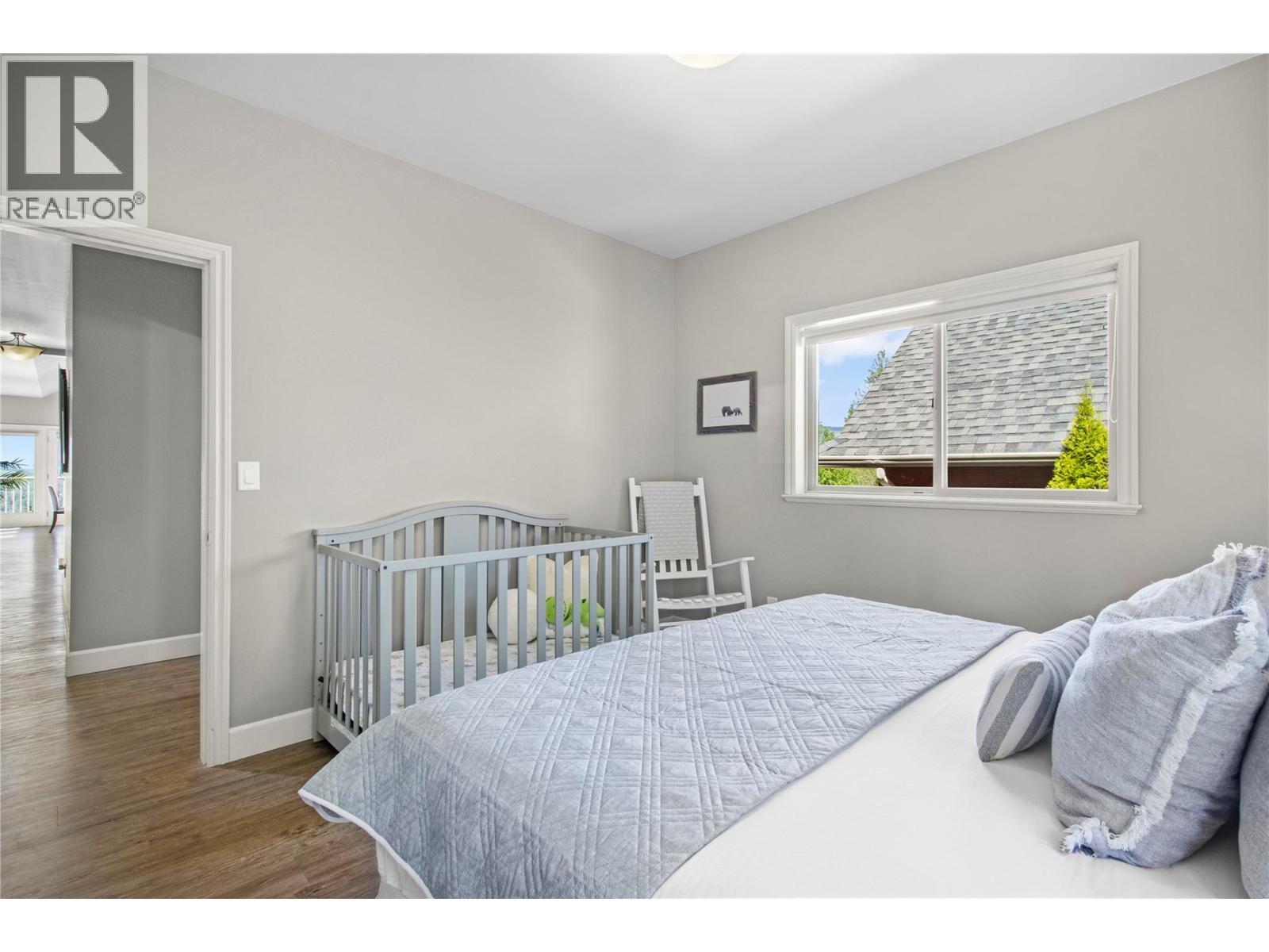 3240 Roncastle Road, Blind Bay, BC - Indoor Photo Showing Bedroom