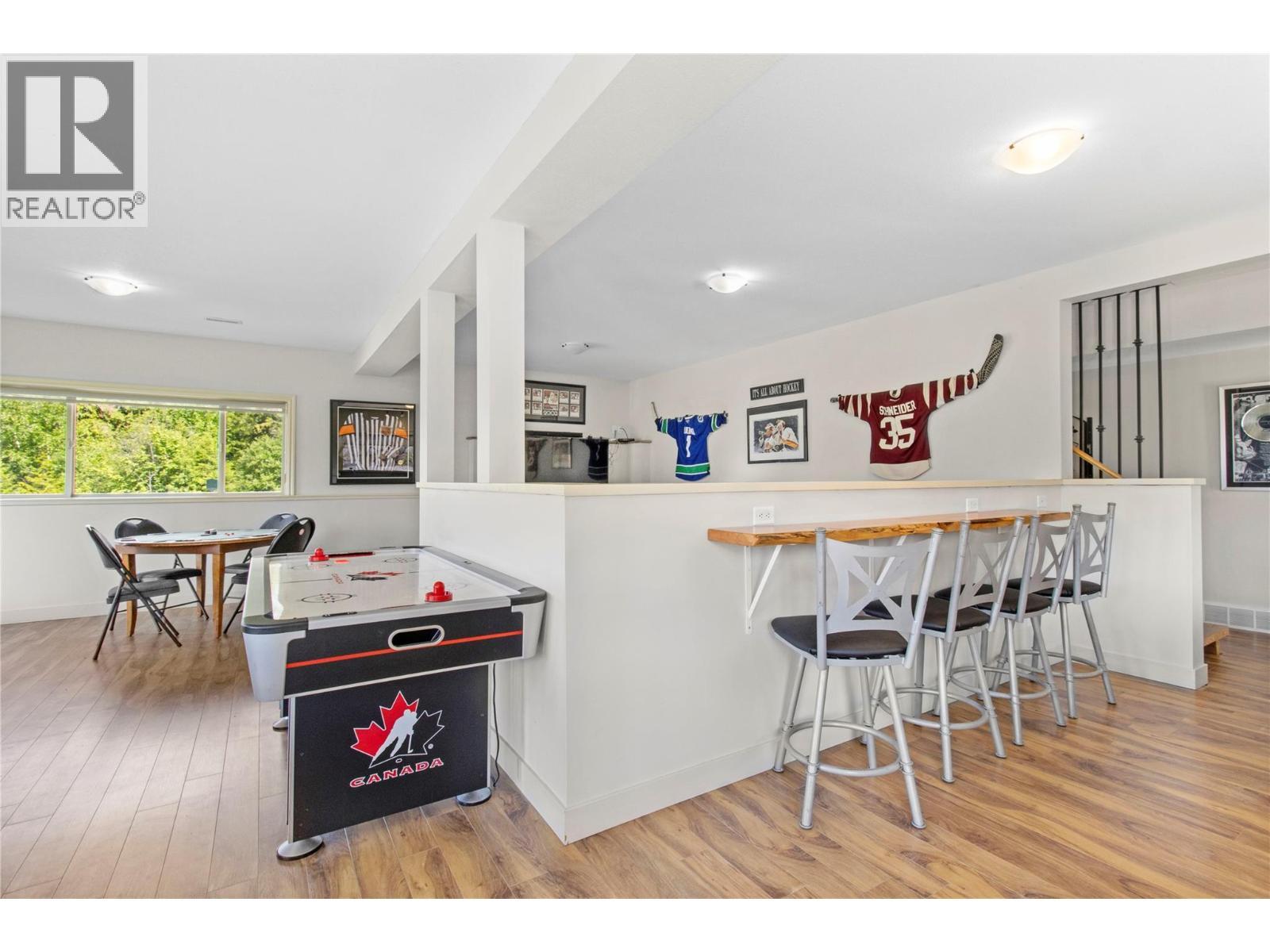 3240 Roncastle Road, Blind Bay, BC - Indoor