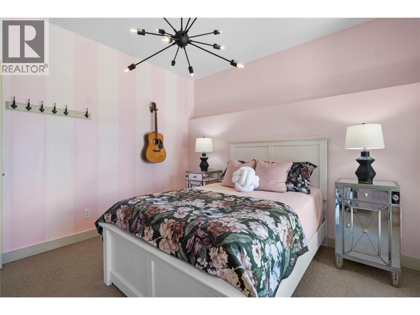 3240 Roncastle Road, Blind Bay, BC - Indoor Photo Showing Bedroom
