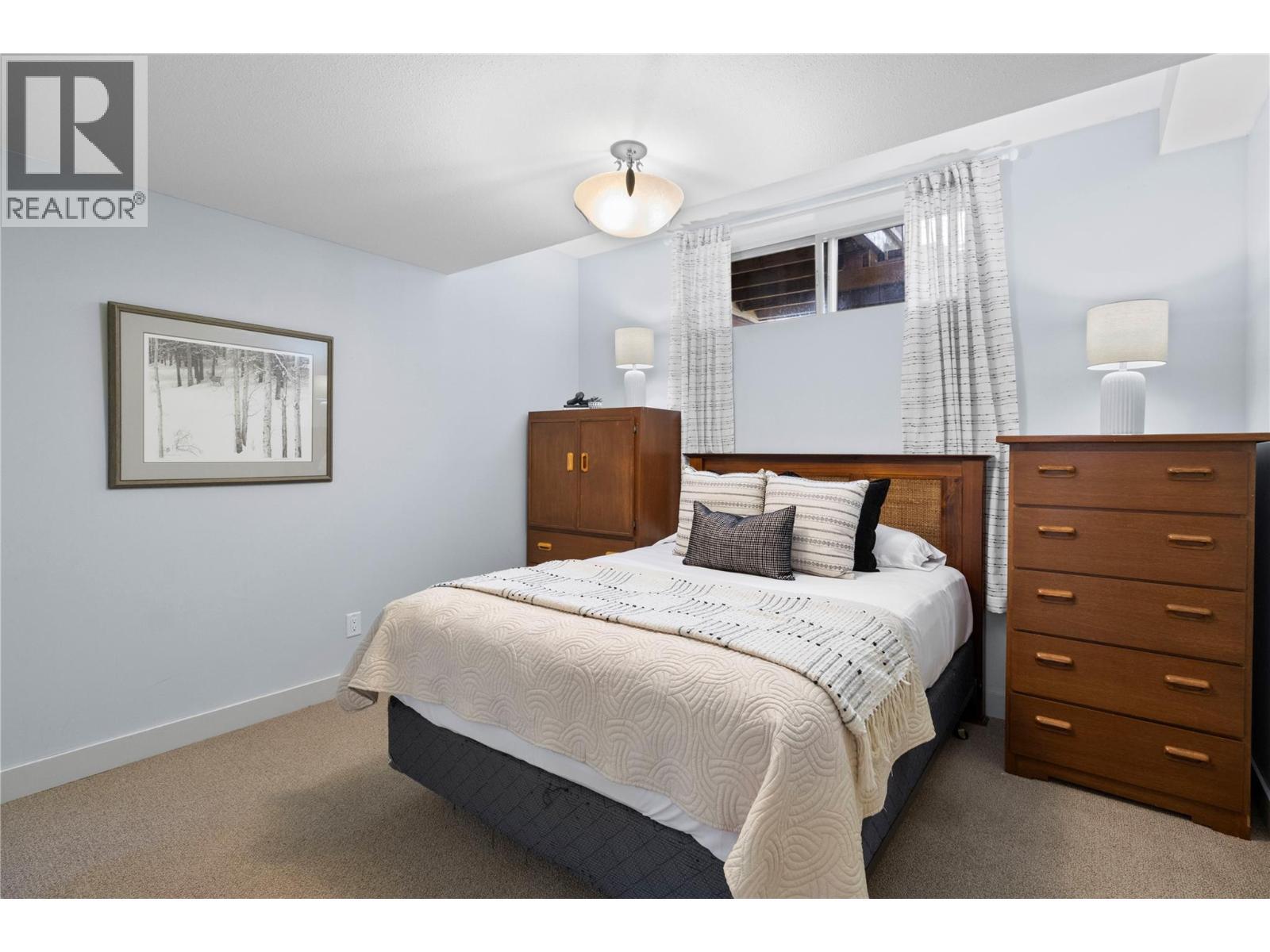 3240 Roncastle Road, Blind Bay, BC - Indoor Photo Showing Bedroom