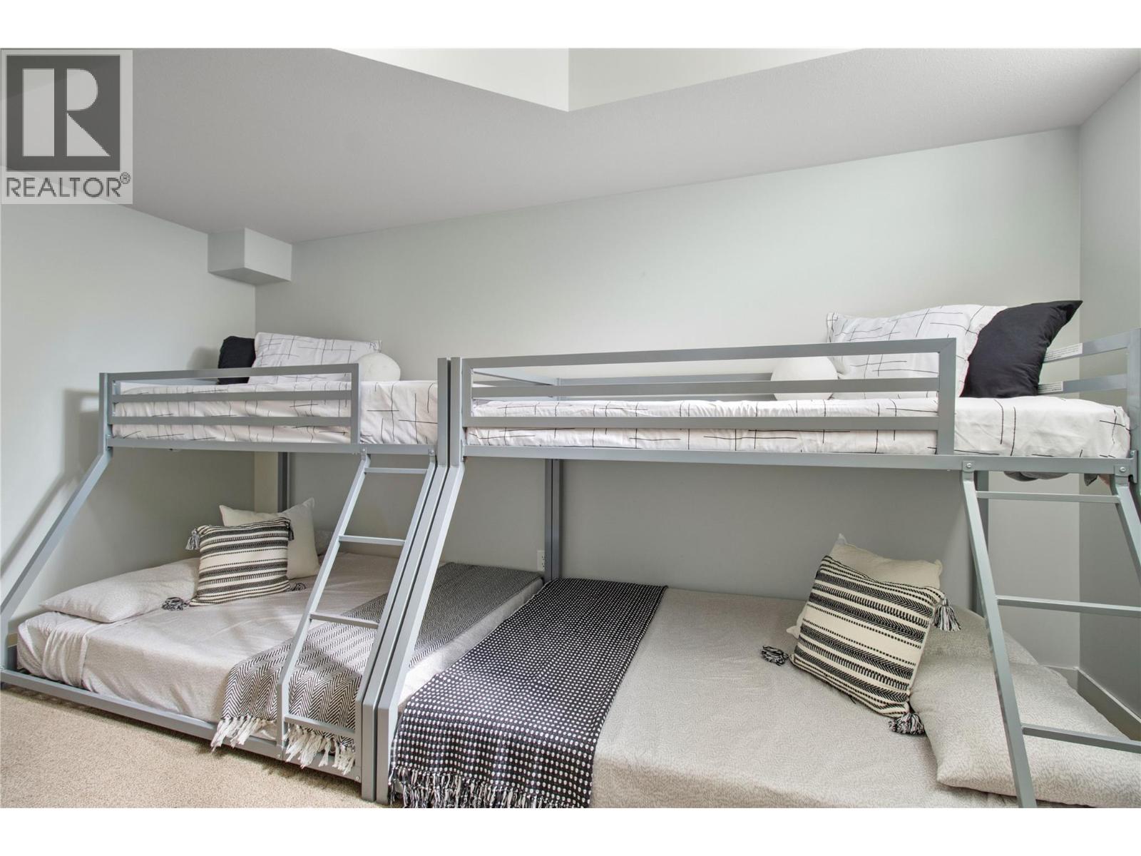 3240 Roncastle Road, Blind Bay, BC - Indoor Photo Showing Bedroom