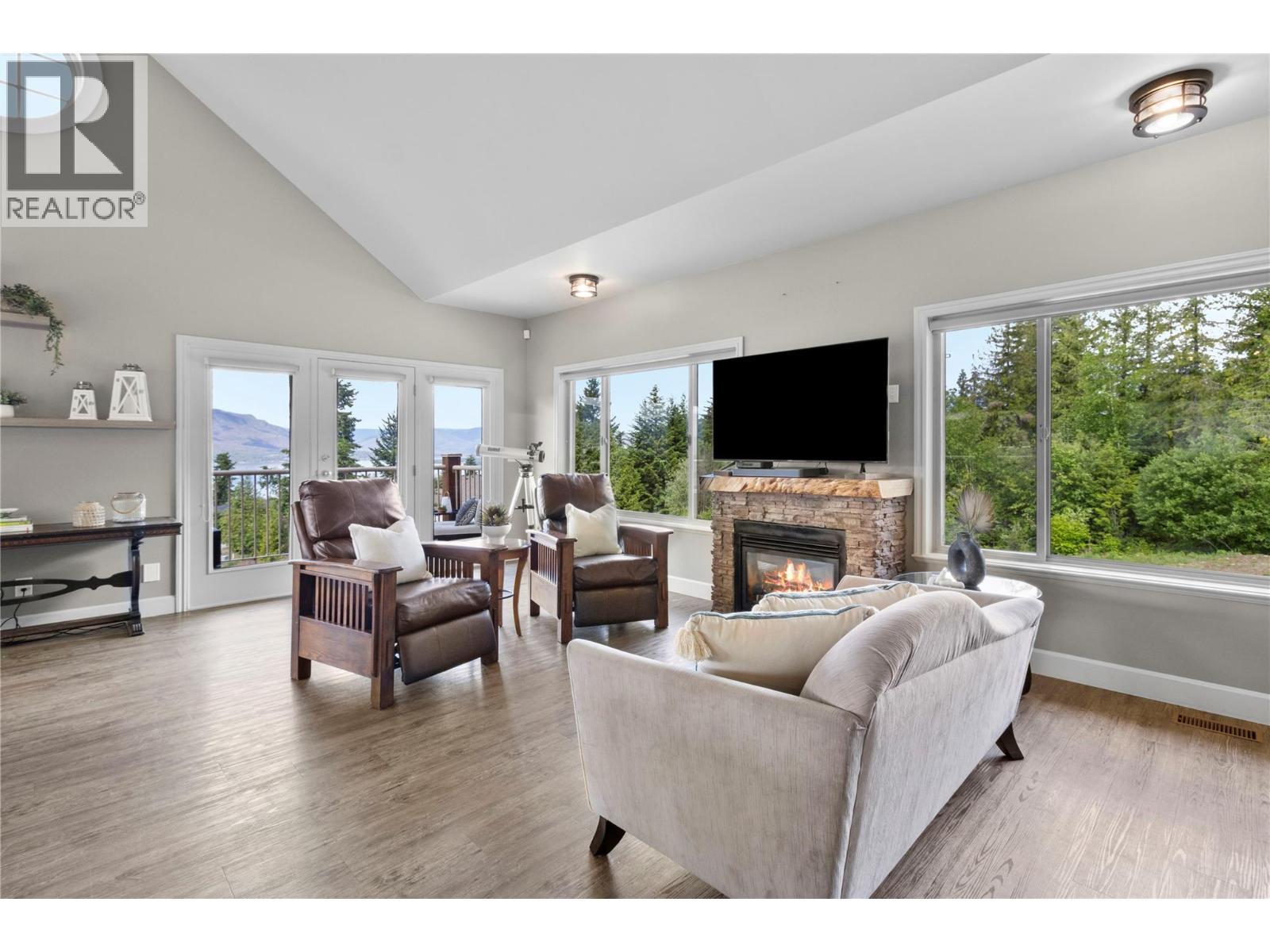 3240 Roncastle Road, Blind Bay, BC - Indoor Photo Showing Living Room With Fireplace