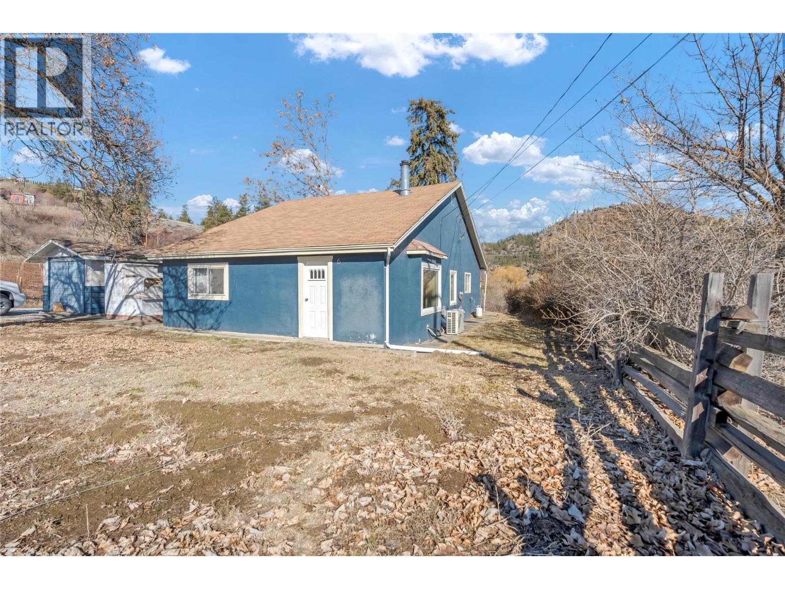 5214 Monro Avenue, Summerland, BC - Outdoor