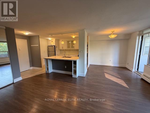 310 - 3120 Kirwin Avenue, Mississauga, ON - Indoor