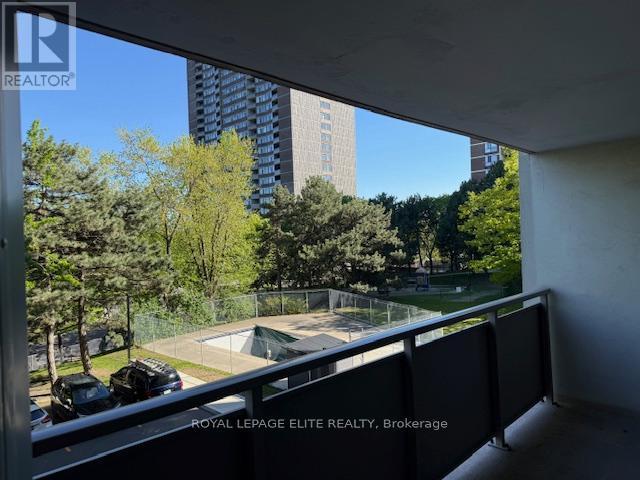 310 - 3120 Kirwin Avenue, Mississauga, ON - Outdoor