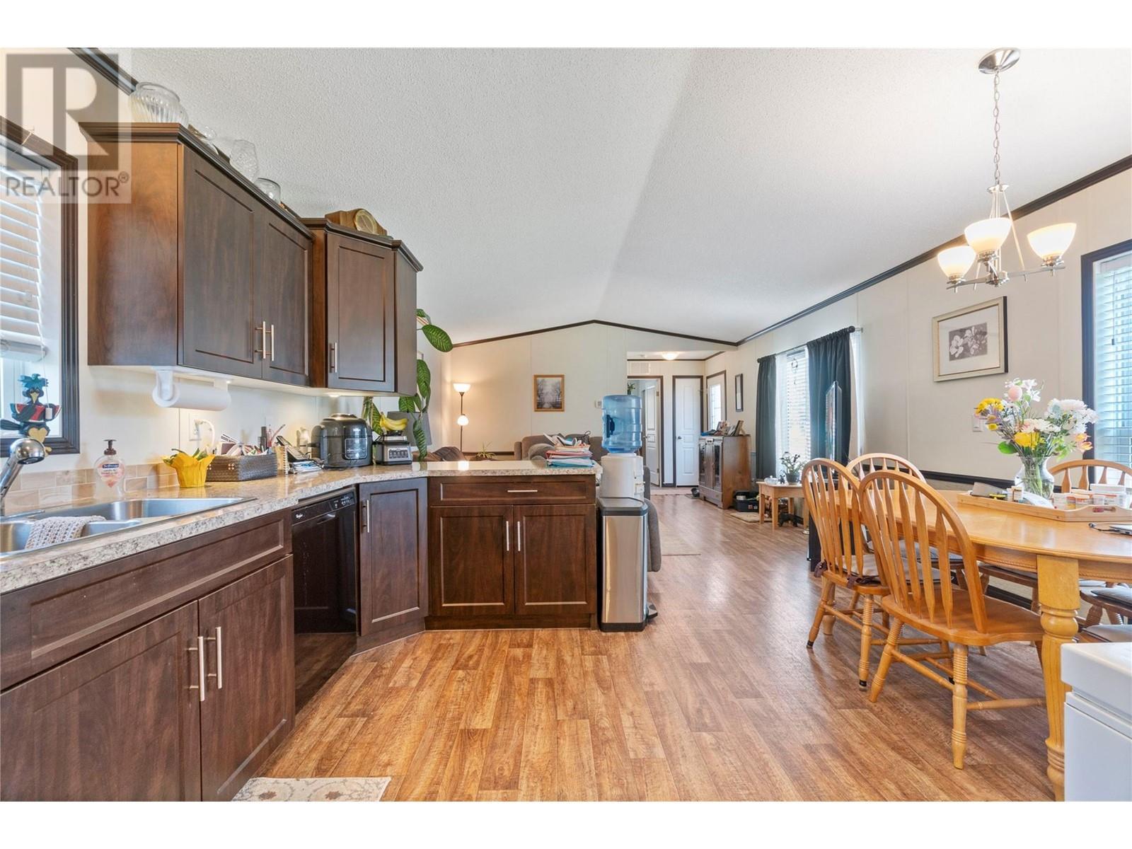 504 Pine Street Unit# 3, Chase, BC