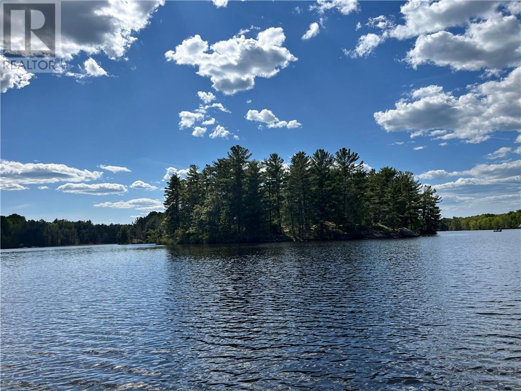 Wm3-1 Island, Lavigne, ON